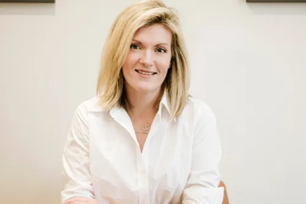 Dr Fionnuala Barton