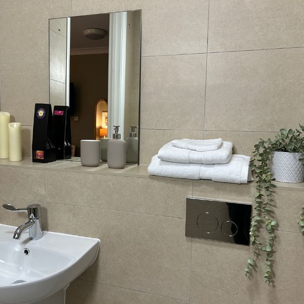 En-suite Bathroom