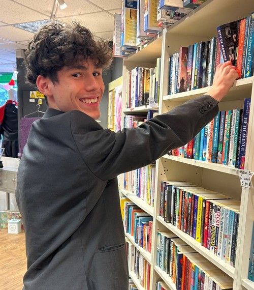 Logan (Marshalswick Owned Doe Student Volunteer)