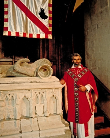Roger Davis At St Peters